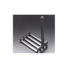 Iron intern retractor blade