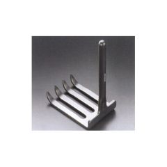 Iron intern retractor blade