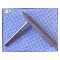 Iron intern retractor blade