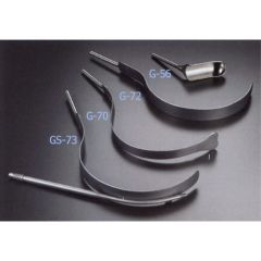 Iron intern retractor blade
